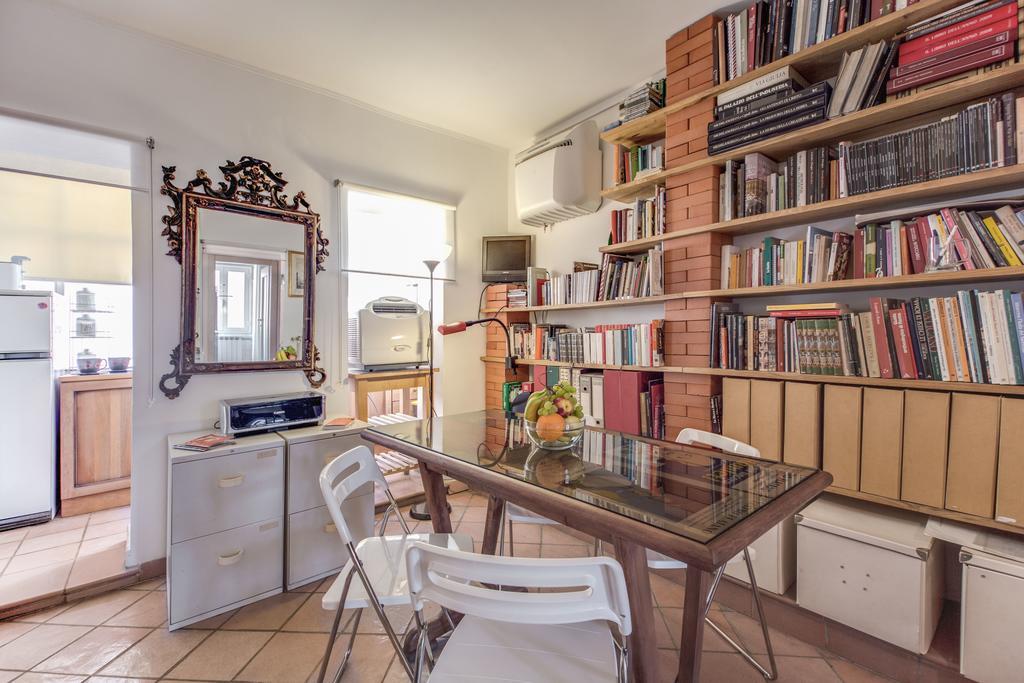 Frangipane Apartment Roma Oda fotoğraf
